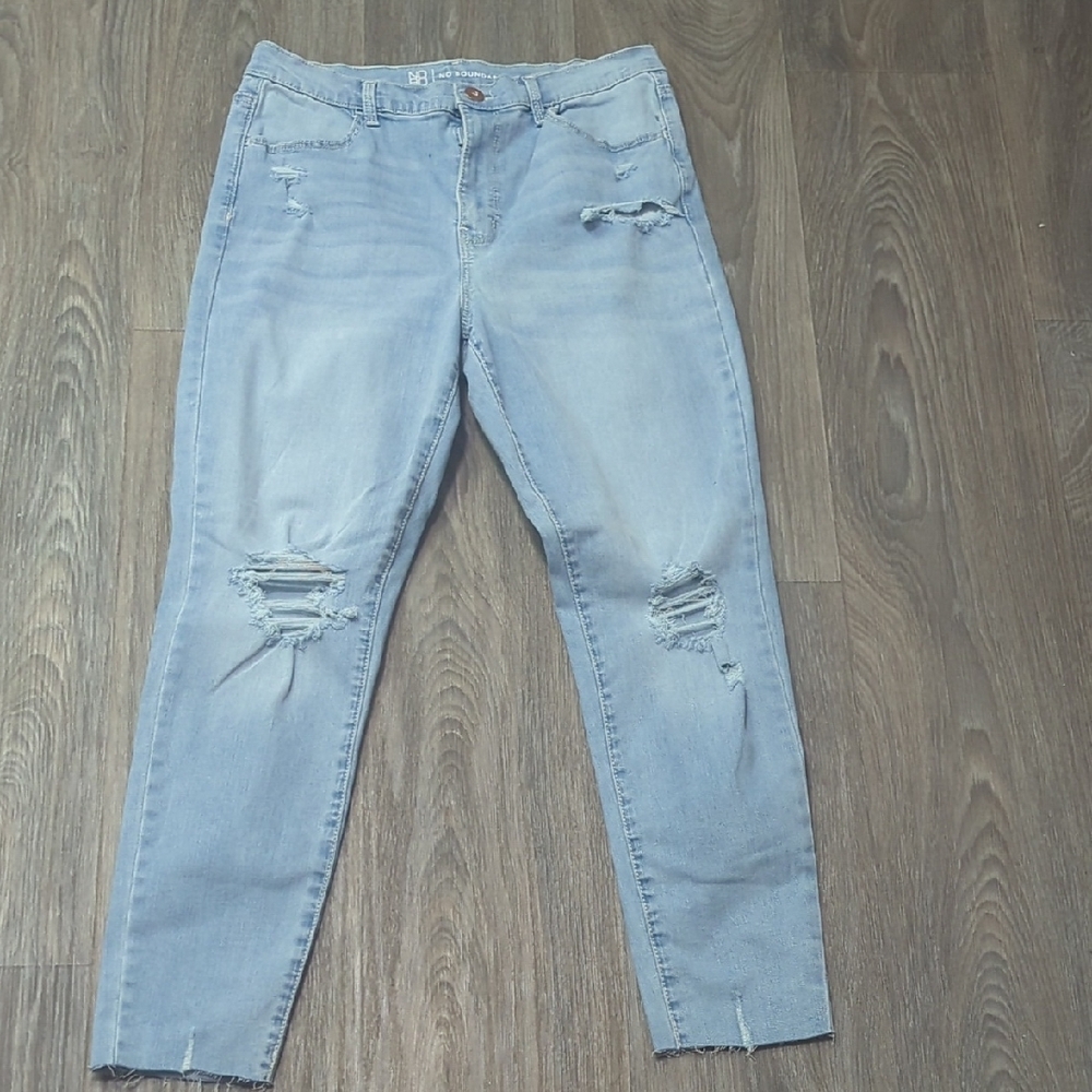 ❤️5/$25 No Boundaries Light Blue Ripped Skinny Jeans